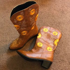 Sunflower Cowgirl boots